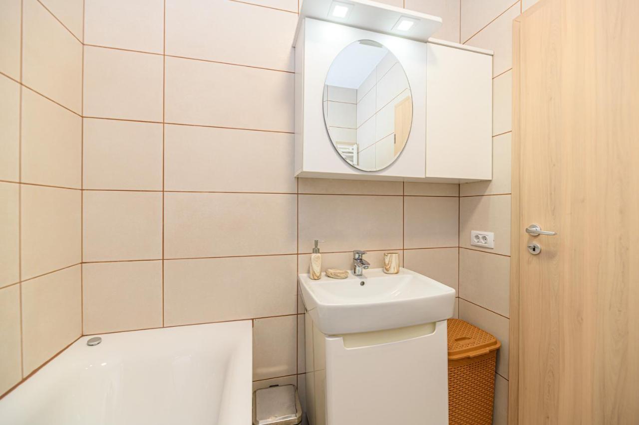 Jad - Luxury Apartments Afi Mall Braşov Exterior foto